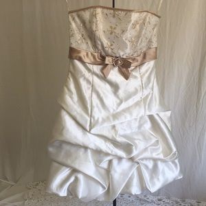 Jessica McClintock Short Formal Dress Crean & Gold